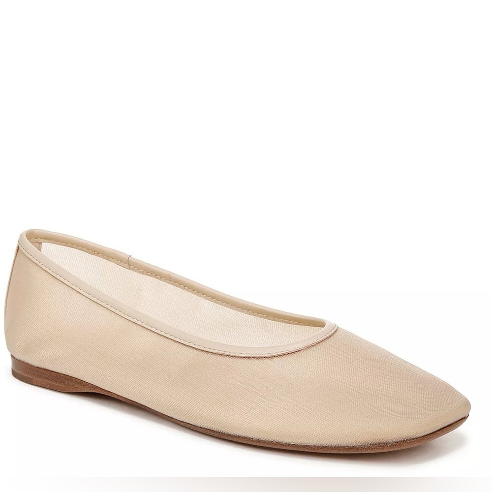 Vince Leah Flats – Neutral Beige – Size 6 – Minimalist Ballet Style